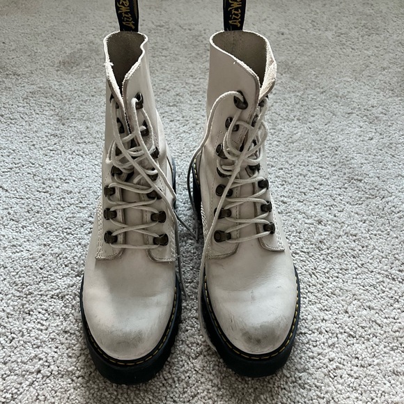 DR. MARTEN Leona Boot off-white - Picture 2 of 5